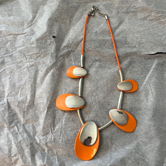 Jewelry - ❤️‍🔥BOGO free (equal or lesser value). Necklace & earrings set